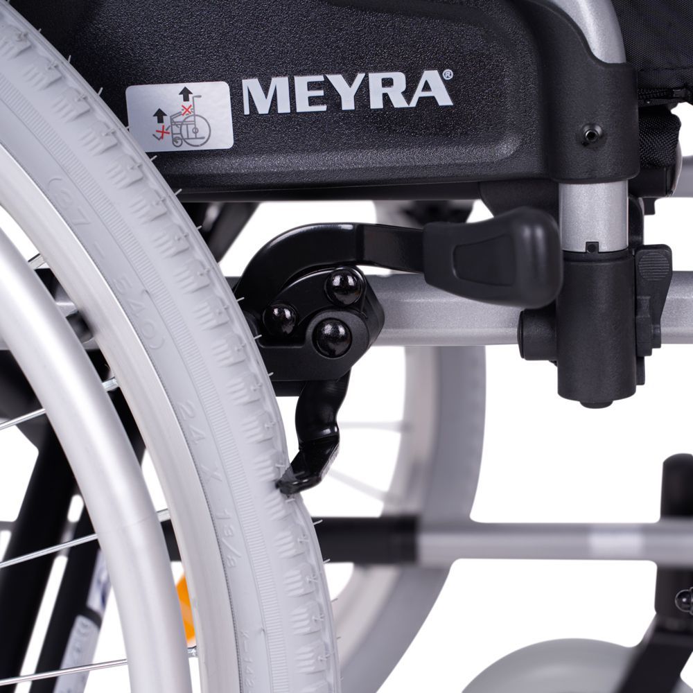 Кресло-коляска Meyra Eurochair 2.750